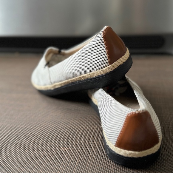 Trotters New Accent slip on. - Picture 4 of 4